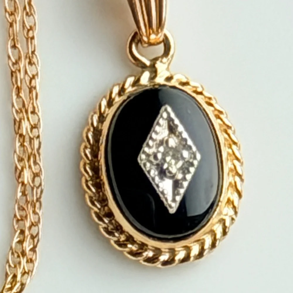 Vintage 14K Solid Gold Black Onyx Diamond Pendant Necklace 18” *Signed Carla* - Picture 4 of 16